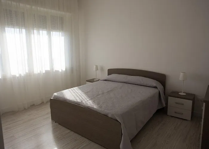 לינה וארוחת בוקר Aria Di Mare 4*