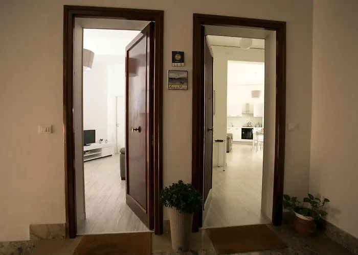 לינה וארוחת בוקר Aria Di Mare 4*