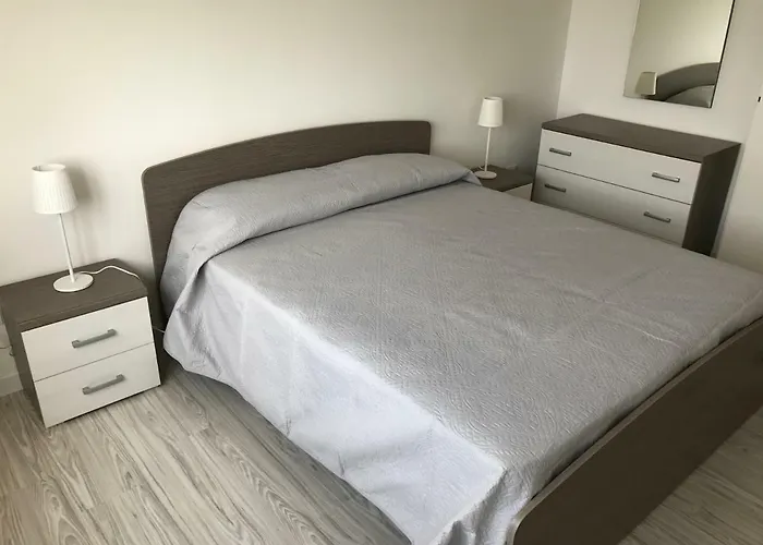 לינה וארוחת בוקר Aria Di Mare 4*